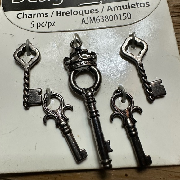 Bundle of key charms - Picture 2 of 3